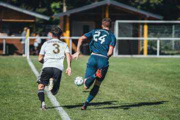 德国4-2胜哥斯达黎加，本土世界杯揭幕战告捷（配图示意）